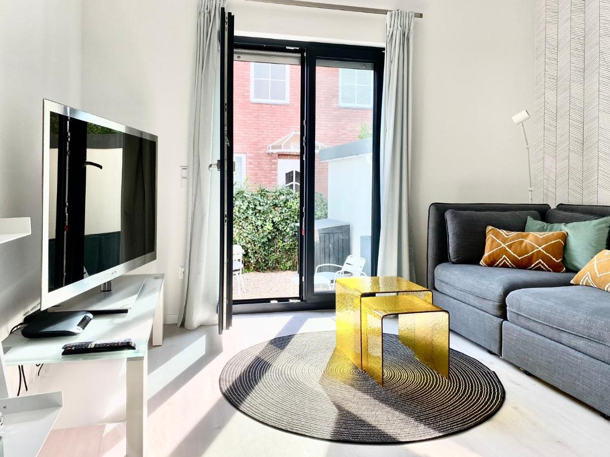 Modernes Apartment, Terrasse Und Garten Am Lilienthalpark Im Suedwesten Berlins Ngoại thất bức ảnh