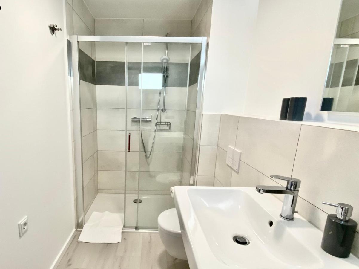 Modernes Apartment, Terrasse Und Garten Am Lilienthalpark Im Suedwesten Berlins Ngoại thất bức ảnh